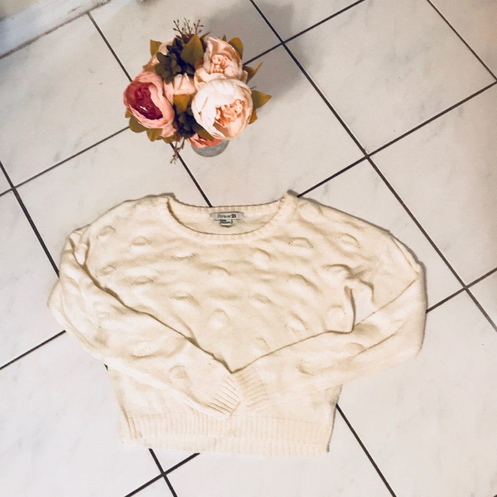 Forever 21 cream crop sweater size m